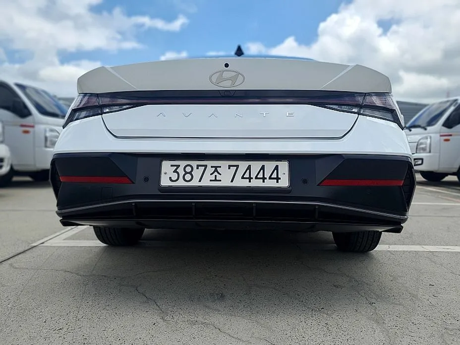 Hyundai AVANTE 2024 из KR, фото 2