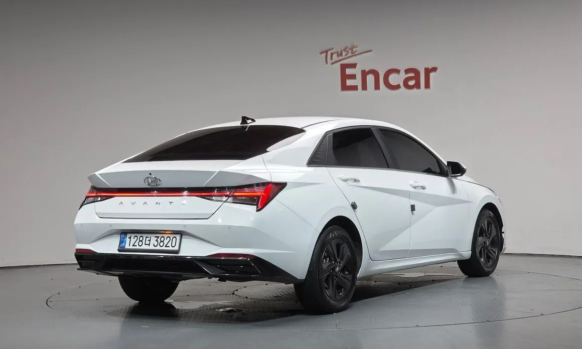 Hyundai AVANTE 2022 из KR, фото 2