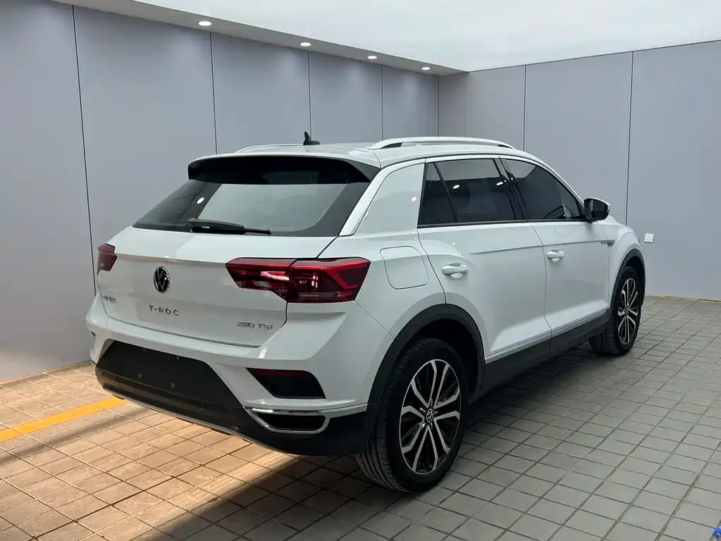 Volkswagen T-Roc — фото 4
