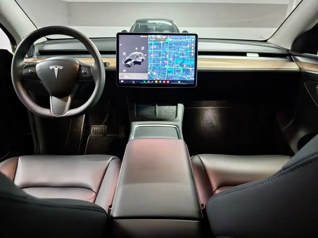 Tesla Model Y — фото 4