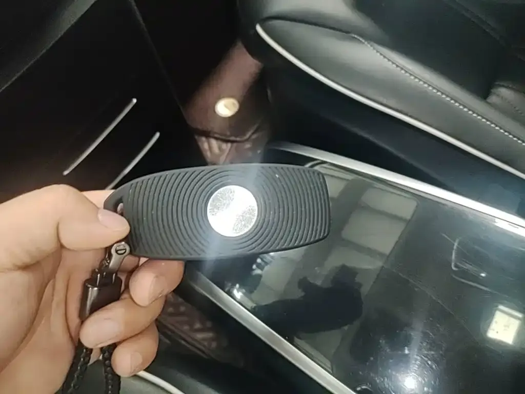 Roewe iMAX8 — фото 2
