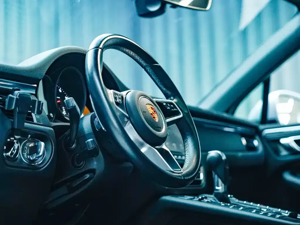 Porsche Macan — фото 8