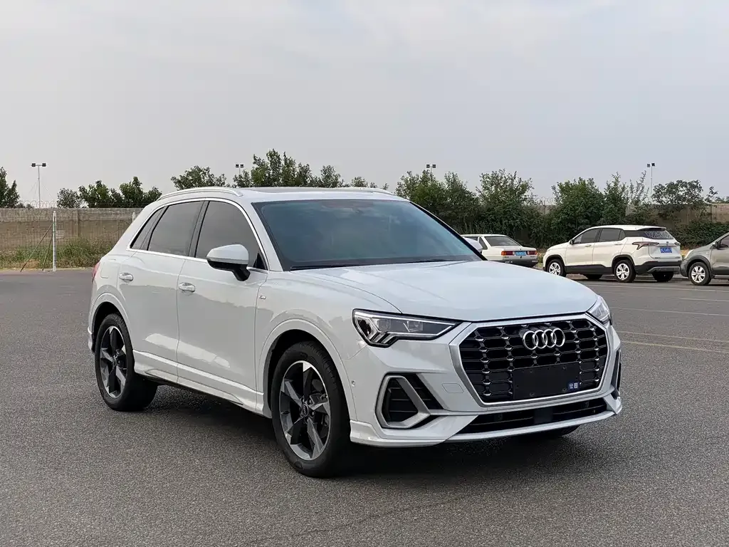 Audi Q3 — фото 2