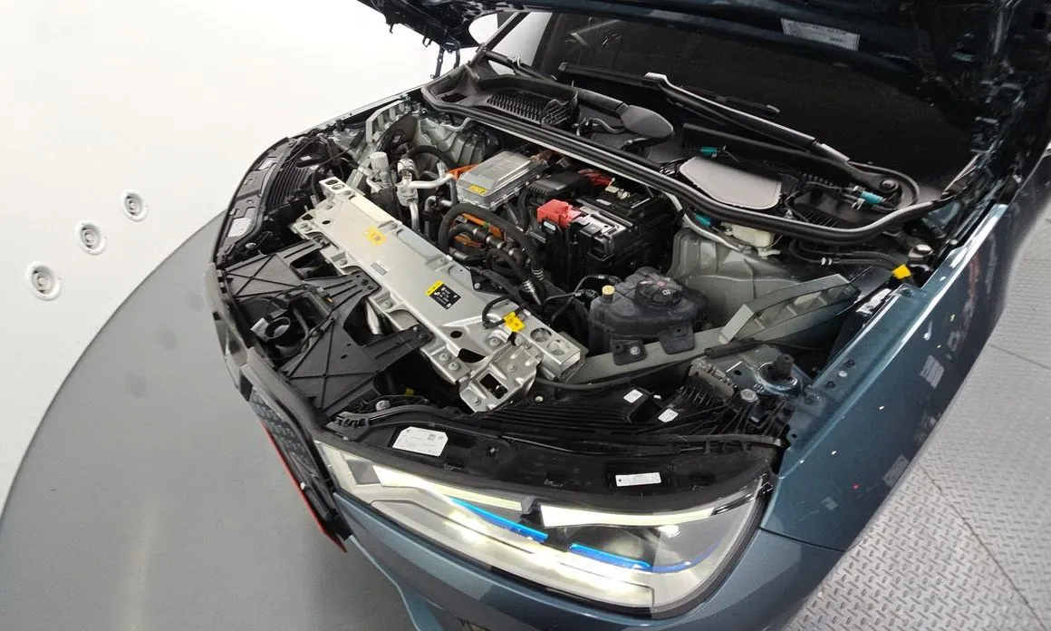 BMW iX — фото 10