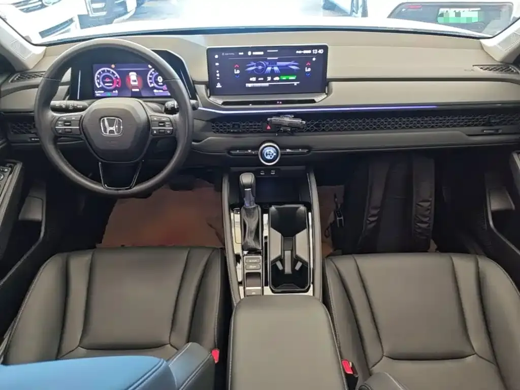 Honda Accord — фото 7