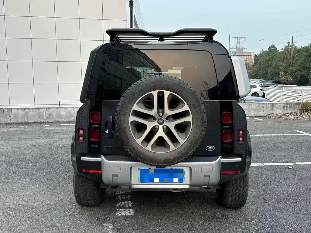 Land Rover Defender — фото 8
