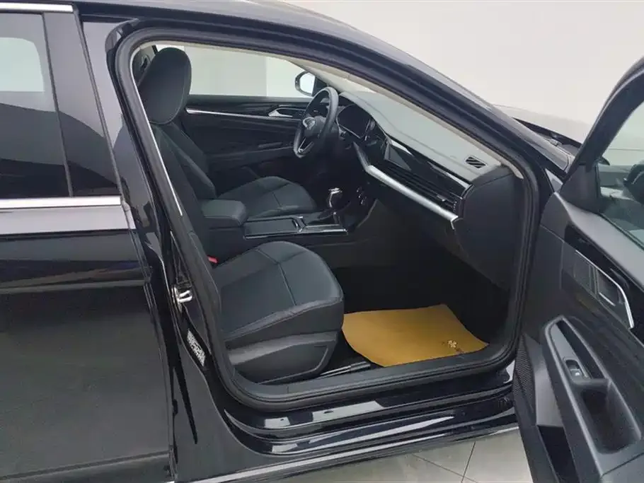 Volkswagen Passat — фото 7