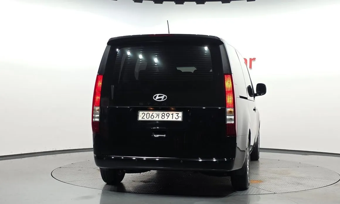 Hyundai Staria — фото 2