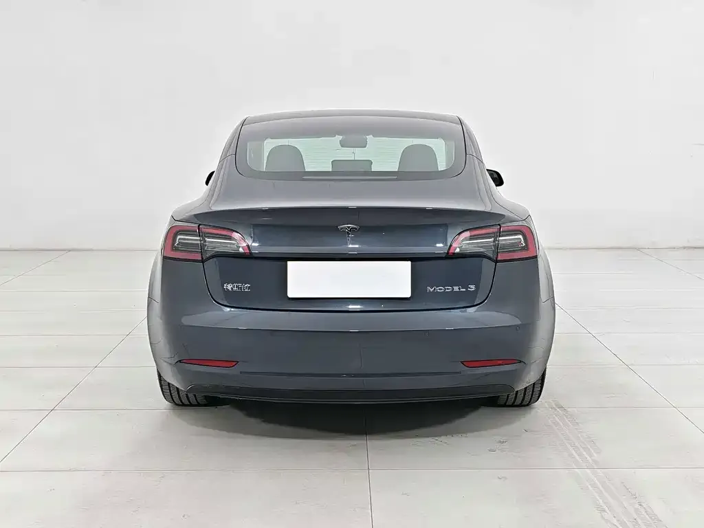 Tesla Model 3 — фото 7