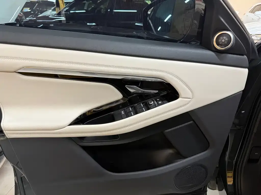 Land Rover Evoque — фото 4