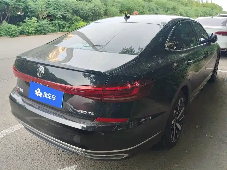 Volkswagen Passat — фото 9