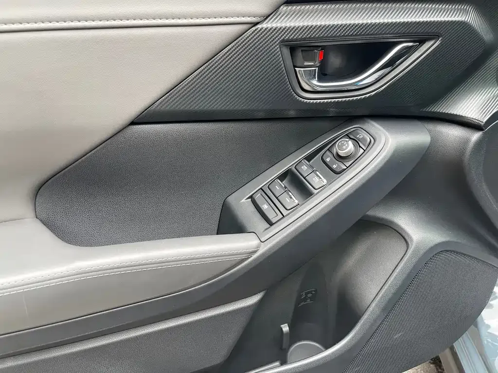 Subaru Crosstrek — фото 10