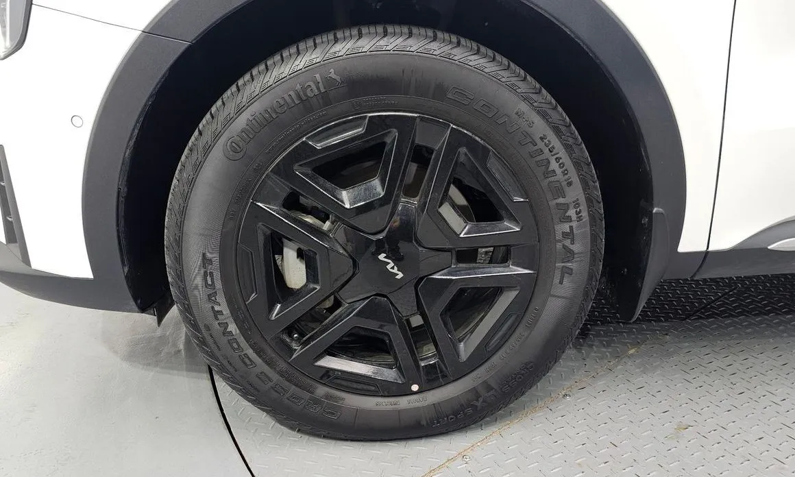 Kia Sorento — фото 9