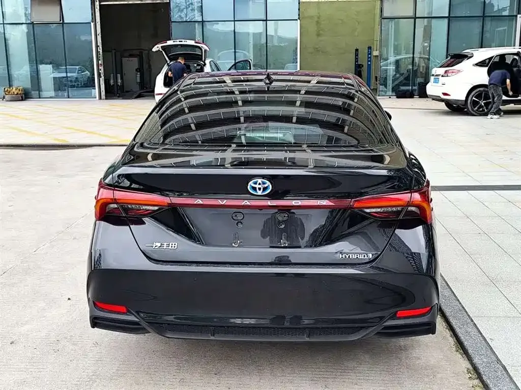 Toyota Avalon — фото 8