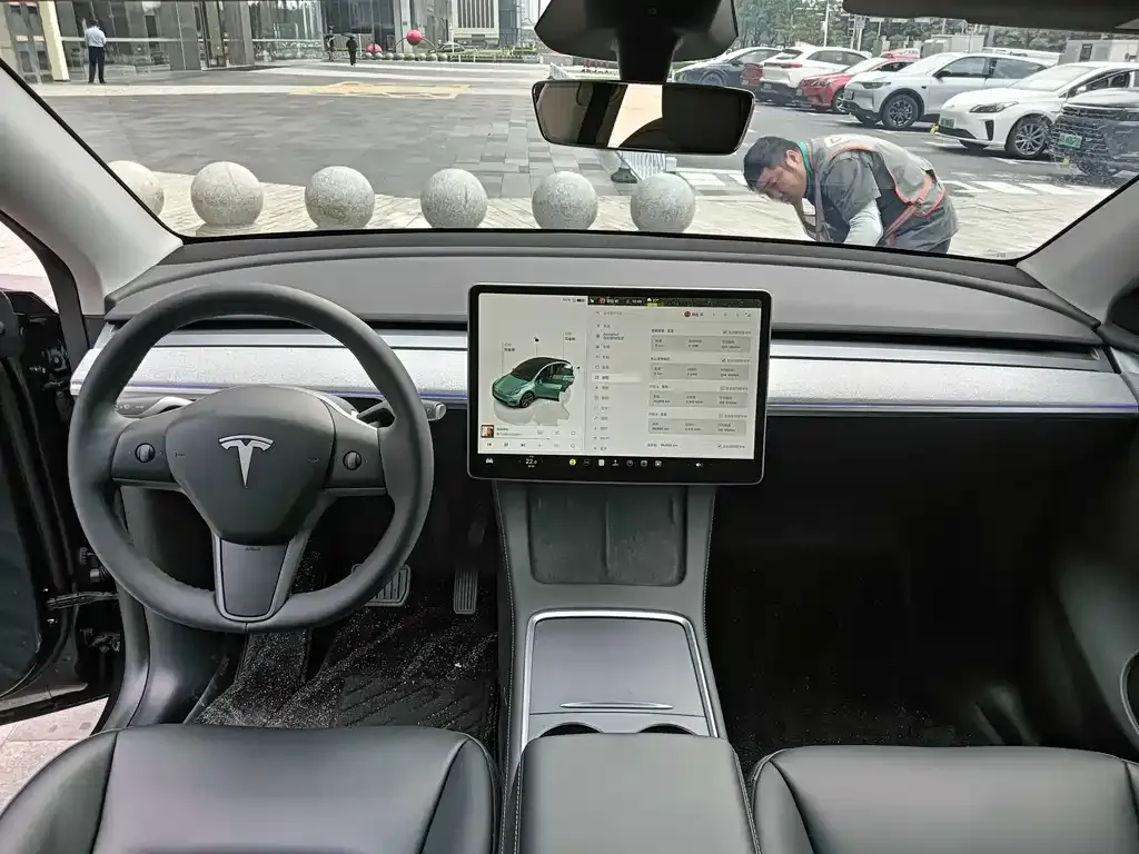 Tesla Model Y — фото 5