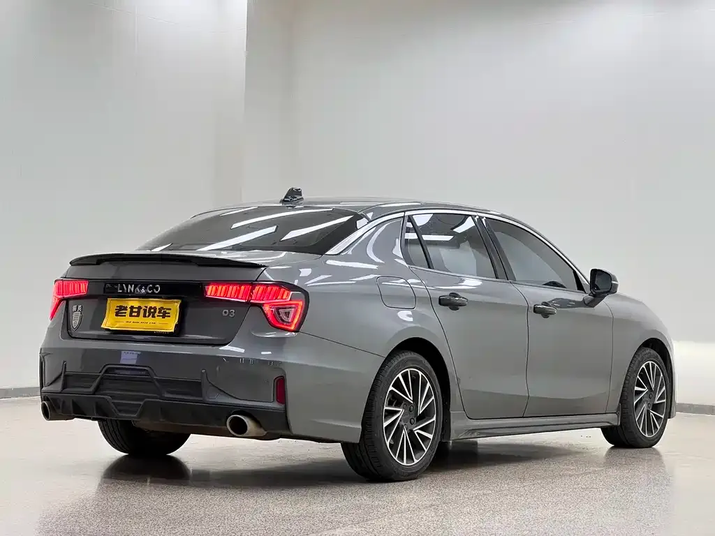 Lynk & Co 03 — фото 7
