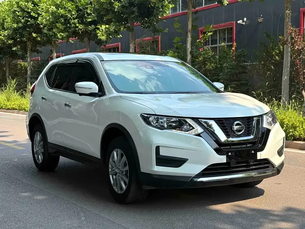 Nissan X-Trail — фото 9
