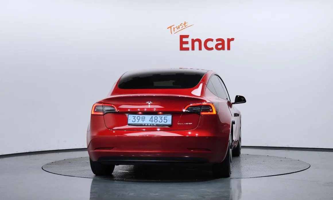 Tesla Model 3 — фото 6