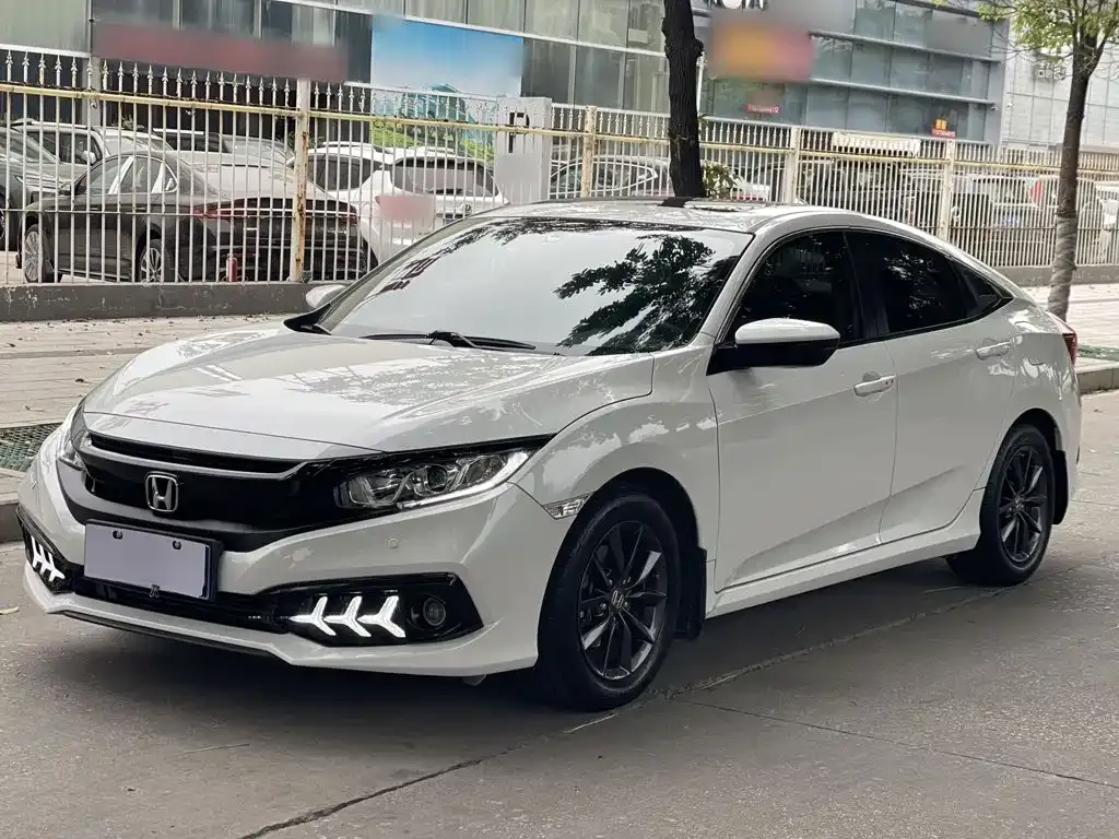 Honda Civic — фото 1