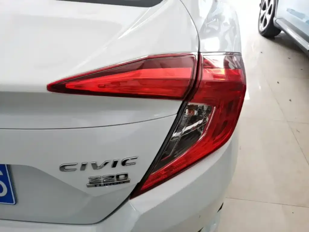 Honda Civic — фото 6