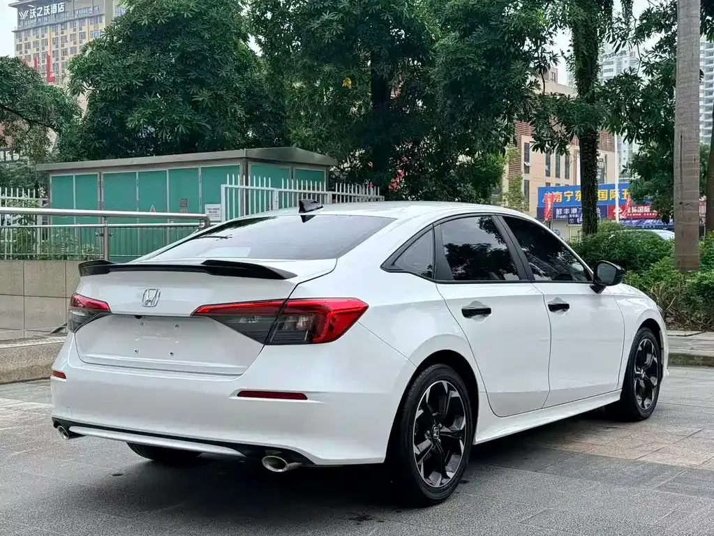 Honda Civic — фото 8