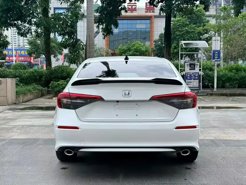 Honda Civic — фото 10