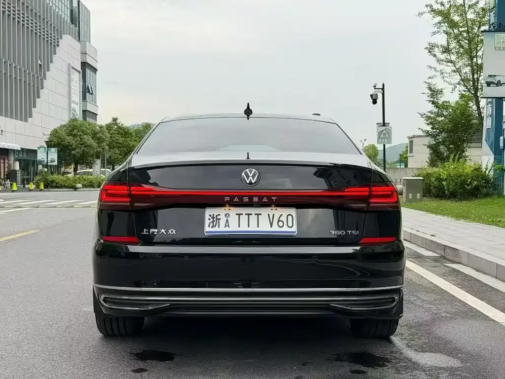 Volkswagen Passat — фото 5