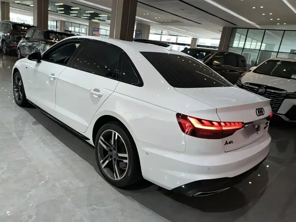 Audi A4L — фото 10