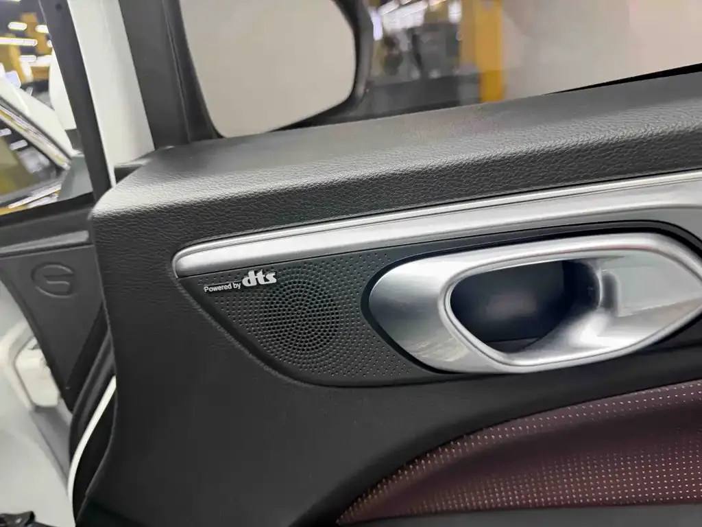 GAC Motor Trumpchi M6 — фото 10