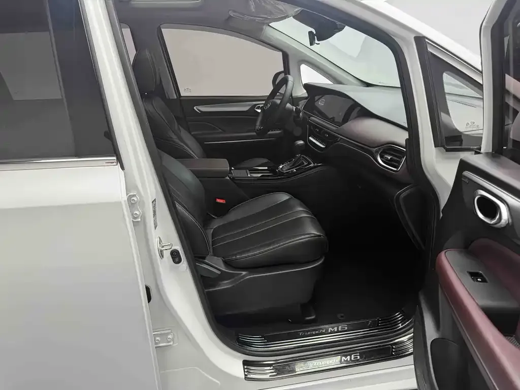 GAC Motor Trumpchi M6 — фото 9