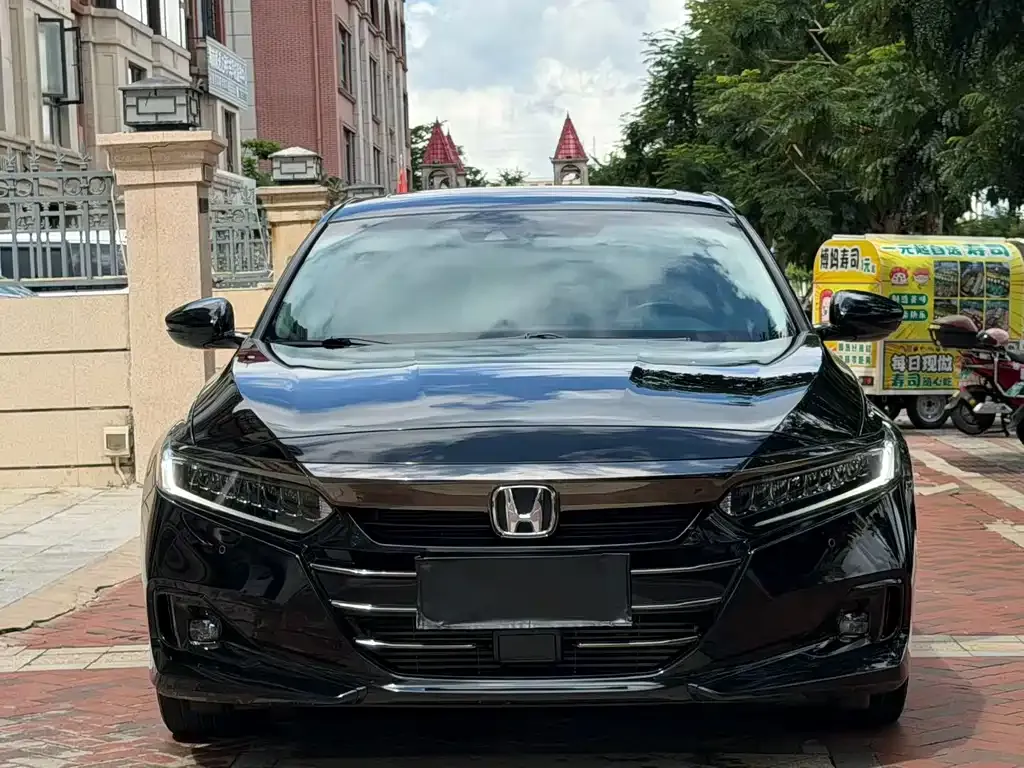 Honda Accord — фото 3