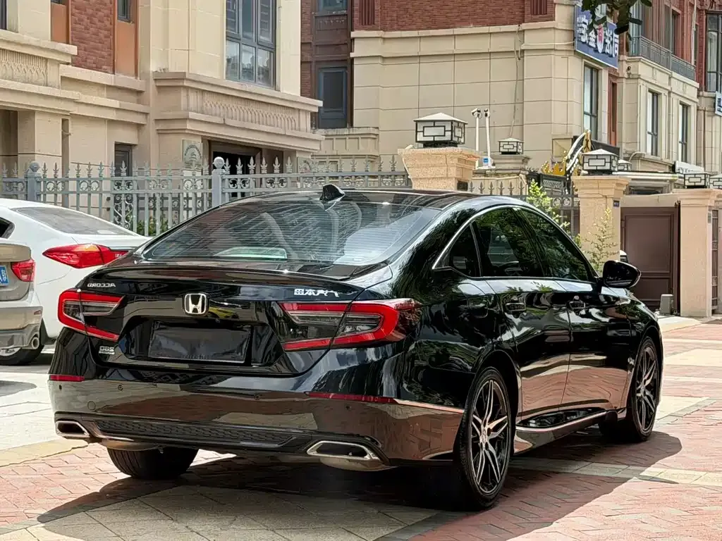 Honda Accord — фото 2