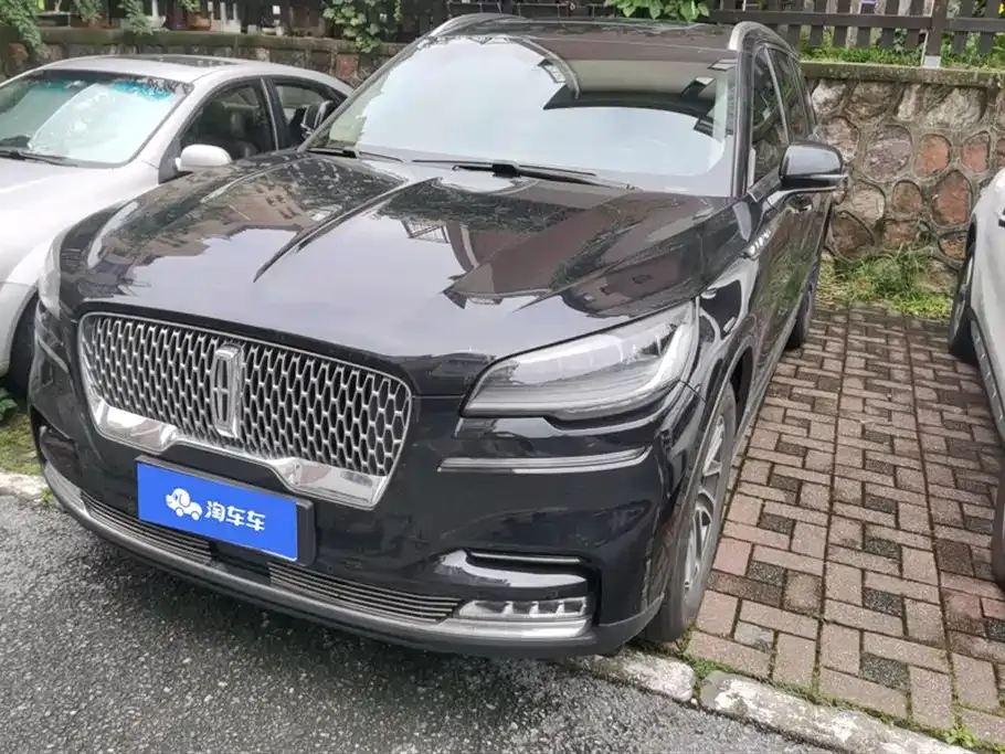 Lincoln Aviator — фото 1