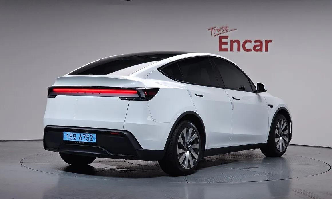 Tesla Model Y — фото 5