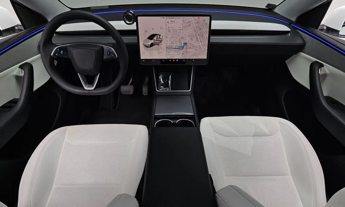 Tesla Model Y — фото 8