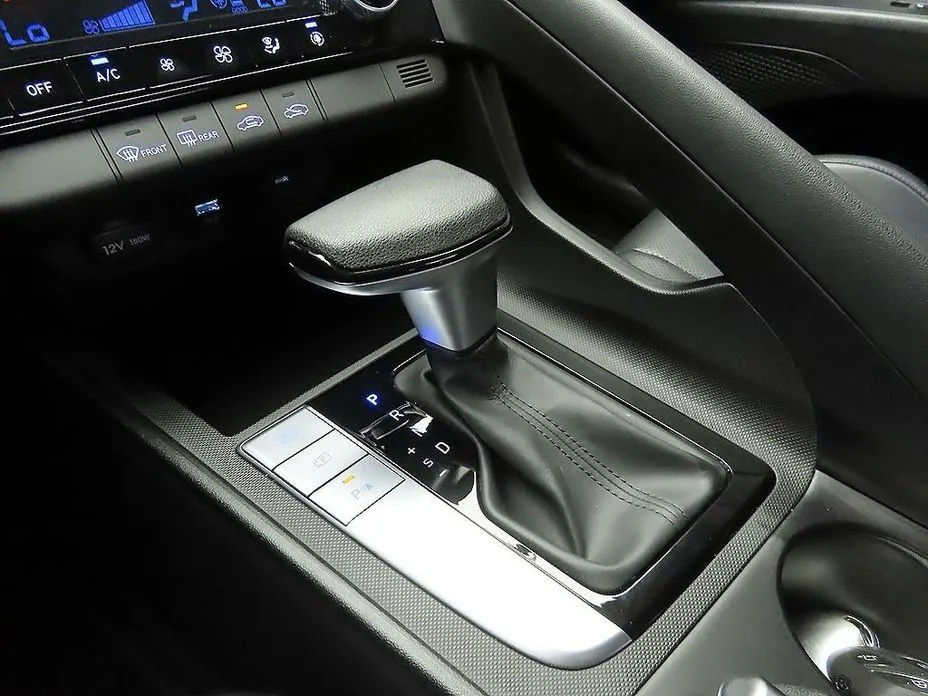 Hyundai AVANTE — фото 4