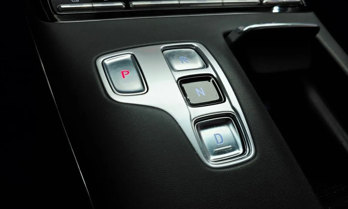 Hyundai Grandeur 2023 из KR, фото 5