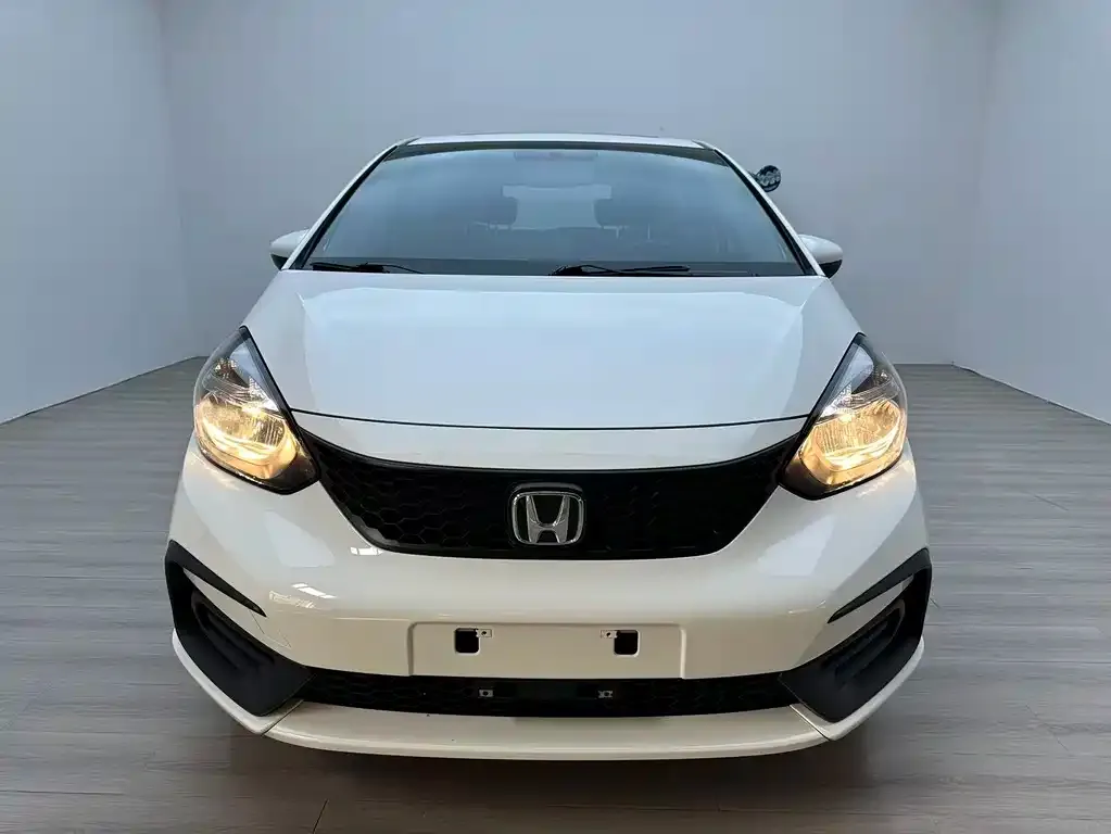 Honda Fit — фото 4