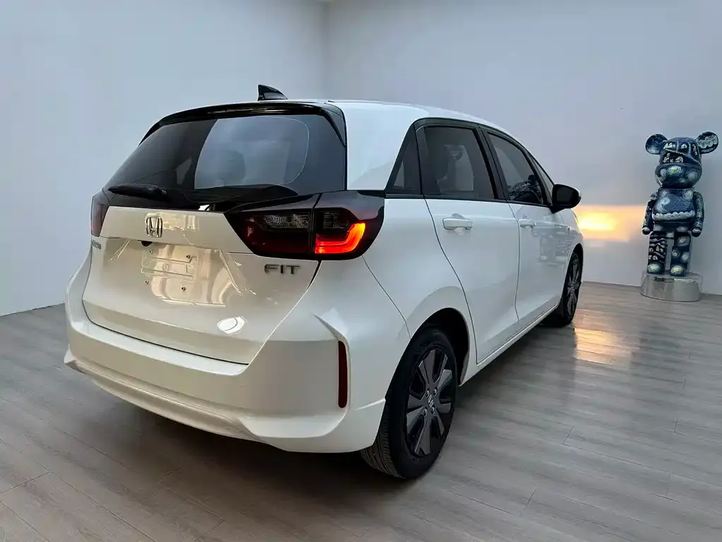 Honda Fit — фото 3