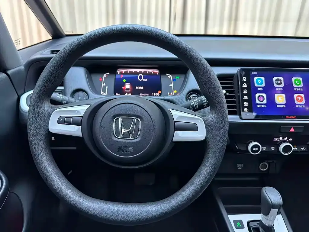 Honda Fit — фото 10