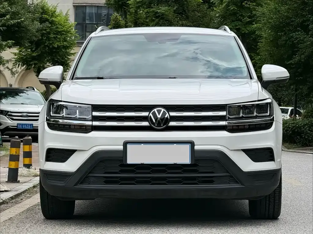 Volkswagen Tharu