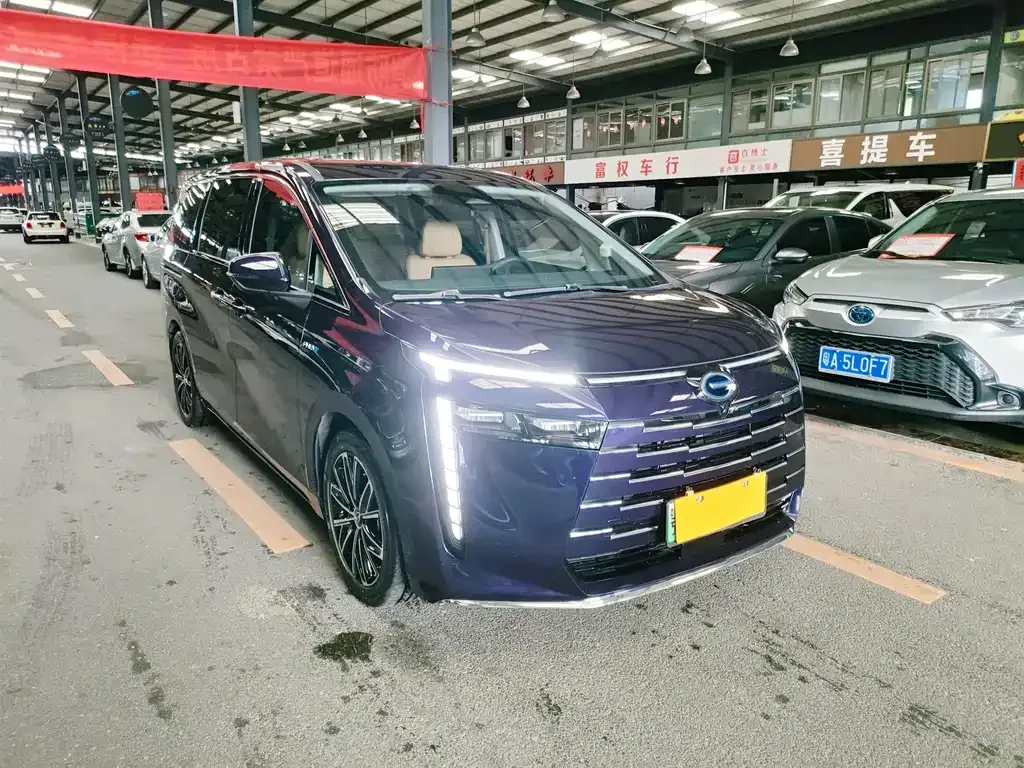 GAC Motor 传祺E8 PHEV — фото 6