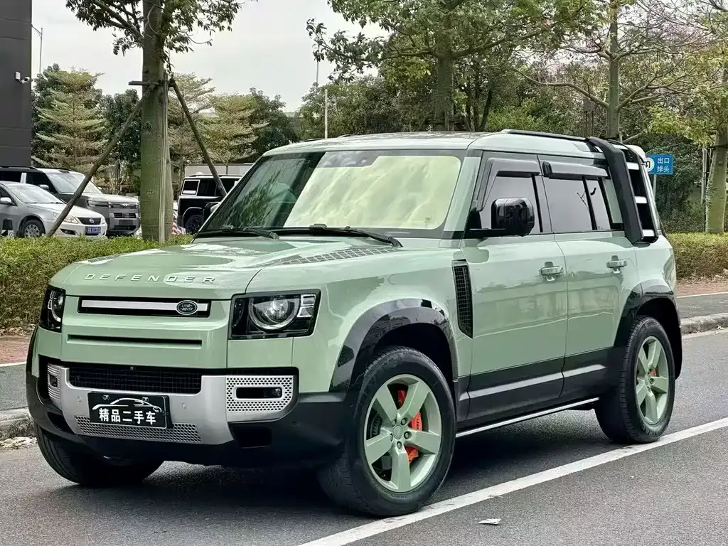 Land Rover Defender — фото 1