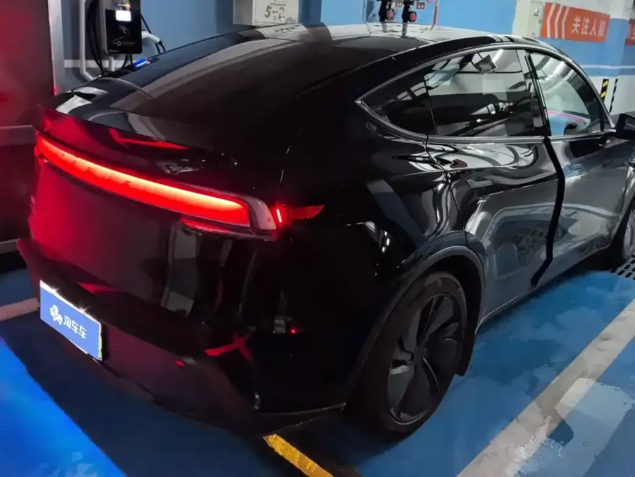 Tesla Model Y — фото 2