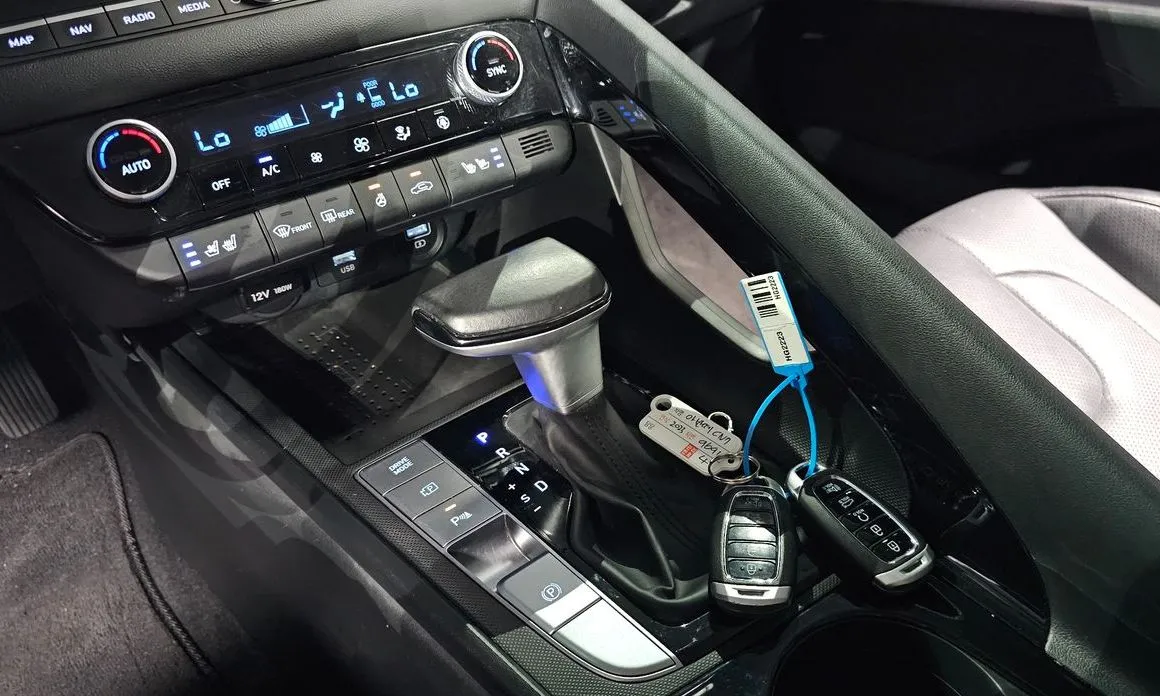 Hyundai AVANTE — фото 9