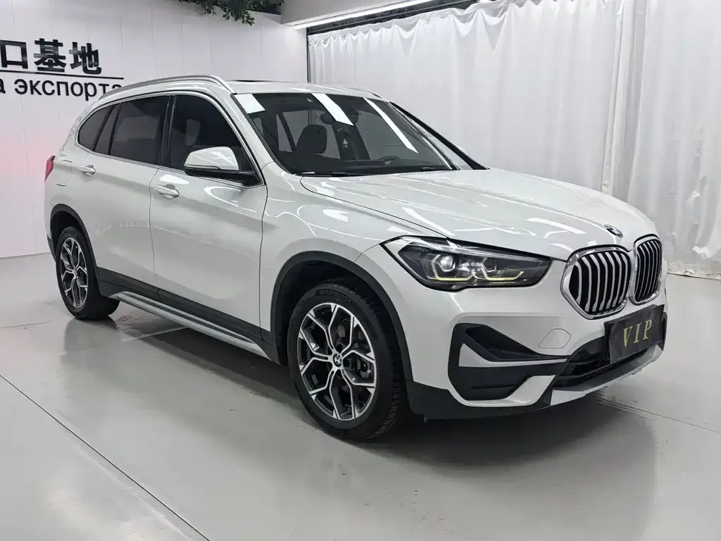 BMW X1 — фото 5