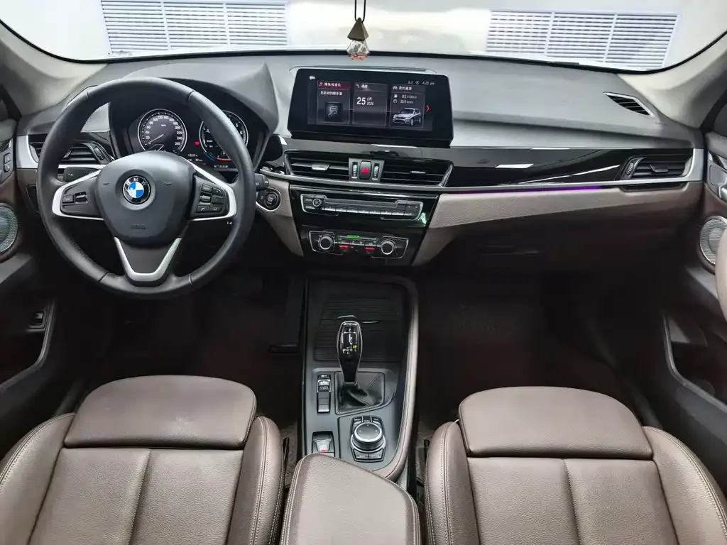 BMW X1 — фото 9