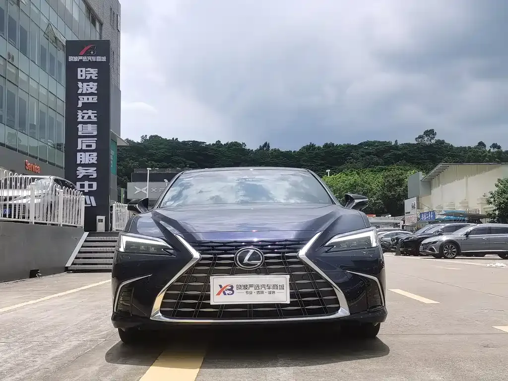 Lexus ES — фото 10