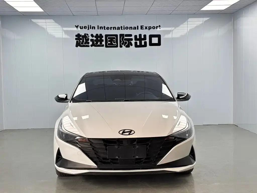 Hyundai Elantra — фото 4