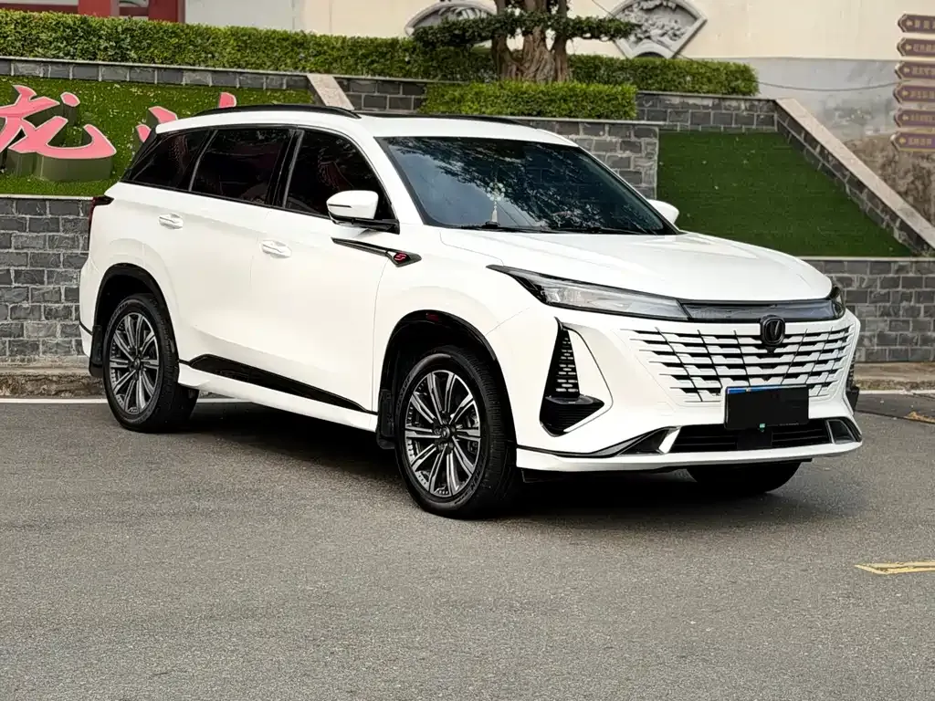 Changan CS75PLUS — фото 6